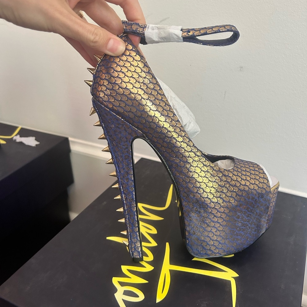 BNIB- London Trash Blue Spiked Platforms- Size 6.5 & 6